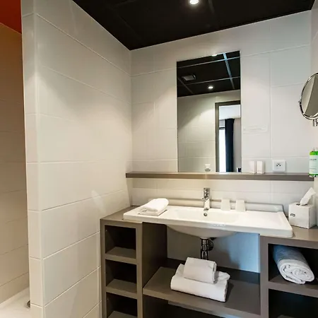 Apartahotel Adonis Dock Ouest 3*