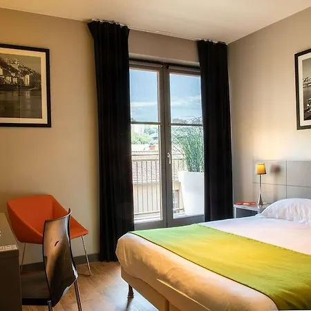 Adonis Dock Ouest Apartahotel 3*