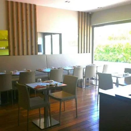 Apartahotel Adonis Dock Ouest