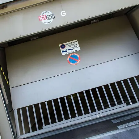 Adonis Dock Ouest 里昂