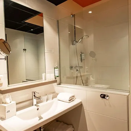 Adonis Dock Ouest 公寓式酒店