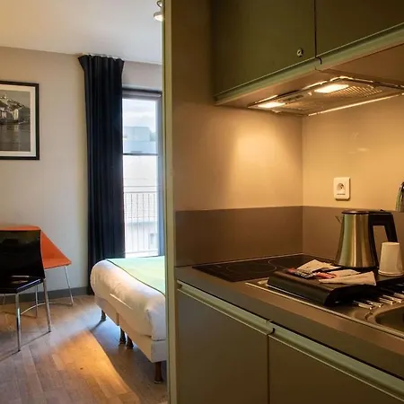 Adonis Dock Ouest 公寓式酒店 3*