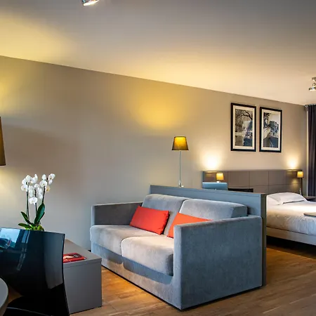 Adonis Dock Ouest Apartahotel 3*