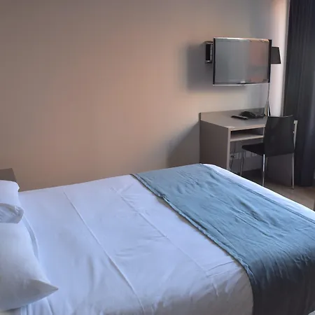 Adonis Dock Ouest 3*