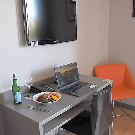 Aparthotel Adonis Dock Ouest