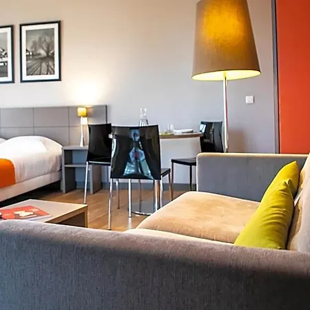 Adonis Dock Ouest Aparthotel