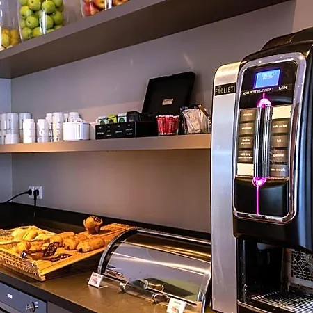 Aparthotel Adonis Dock Ouest Lyon