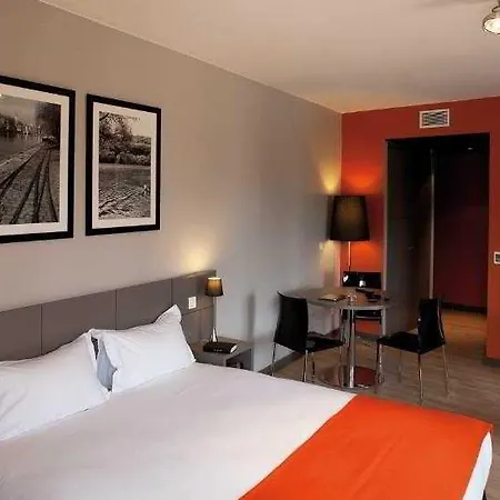 Adonis Dock Ouest 3*