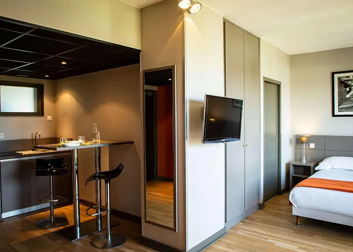 Adonis Dock Ouest Apart Otel 3*