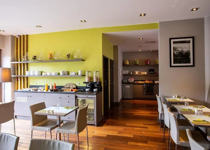 Adonis Dock Ouest アパートホテル リヨン