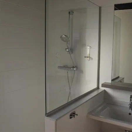 Apart-hotel Adonis Dock Ouest 3*