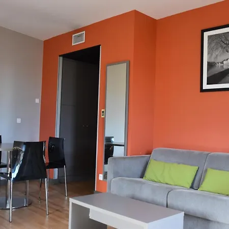 Adonis Dock Ouest 3* Lyon