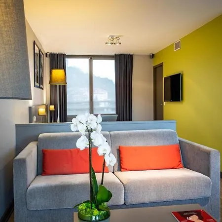 Adonis Dock Ouest 3*