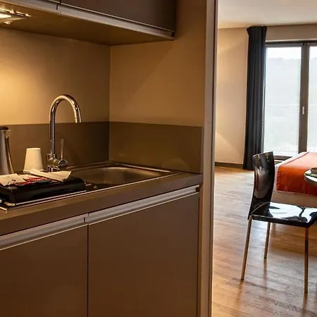 Apart-hotel Adonis Dock Ouest Lyon