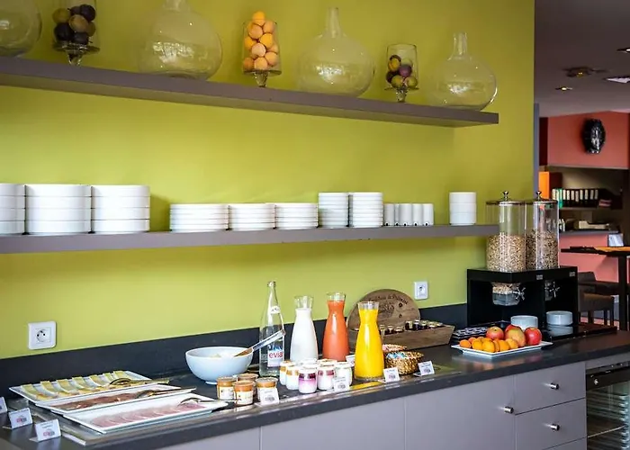 Adonis Dock Ouest 公寓式酒店 3*