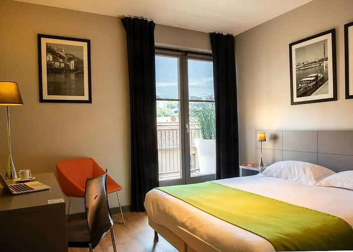 Adonis Dock Ouest 公寓式酒店 3*